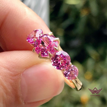 Load image into Gallery viewer, Round Cut Pink Color Trellis 5 Stone Moissanite Ring