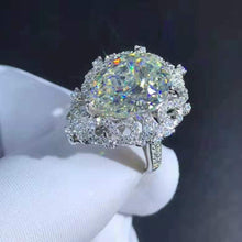 Load image into Gallery viewer, 10 Carat K-M Colorless Pear Cut Filigree Halo Bead-set Cathedral Simulated Sapphire Ring
