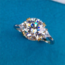 Load image into Gallery viewer, 3 Carat D Round Cut Double Prong Three-stone Certified VVS Moissanite Ring