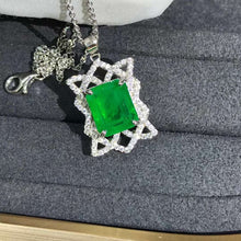 Load image into Gallery viewer, 5 Carat Cabochon Cut 4 Claw Lab Made Green Emerald Necklace
