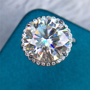 8 Carat Round Cut Moissanite Ring Gleaming Halo Plain Shank Certified VVS D Color