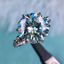 Load image into Gallery viewer, 5 Carat Round Cut Moissanite Ring 6 Prong 5-stone Scalloped Certified VVS D Color