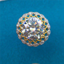 Load image into Gallery viewer, 5 Carat D Color Round Cut Two-tone Sunflower Scalloped Halo VVS Moissanite Ring
