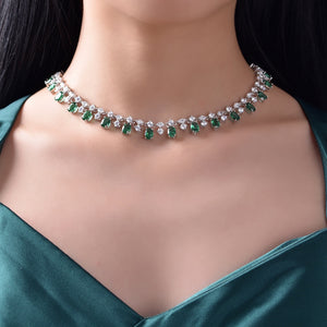 The Green Oval Line Chain Necklace
