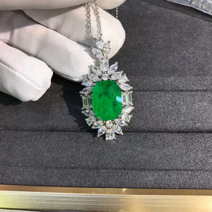 10 Carat Colorless Cushion Cut VVS Simulated Green Emerald Necklace